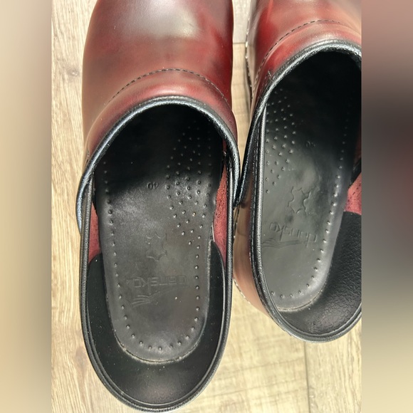 Dansko Professional - Cordovan Cabrio Clog - EUC  - Size 40 or 9.5 to 10 - Picture 6 of 11